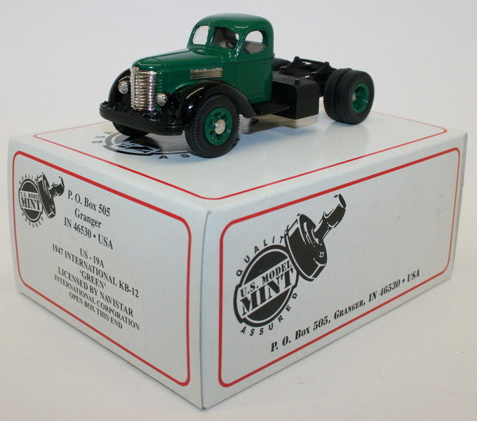 US Model Mint 1/43 Scale US19 - 1947 International KB-12 - Red US Model Mint 1/43 Scale US19 - 1947 International KB-12 - Red
