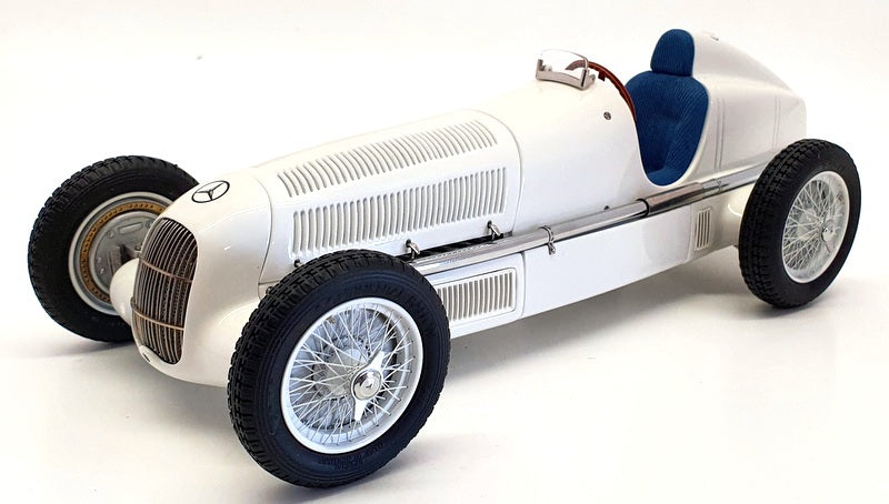 CMC 1/18 Scale Model Car M-065 - 1934 Mercedes Benz W25 - White