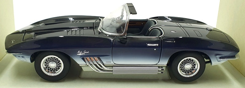 UT Models 1/18 Scale Diecast 21061 - Chevrolet Corvette Mako Shark - Blue