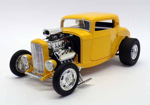 ACME 1/18 Scale Diecast A1805015 - 1932 Blown Ford Three Window - Yellow