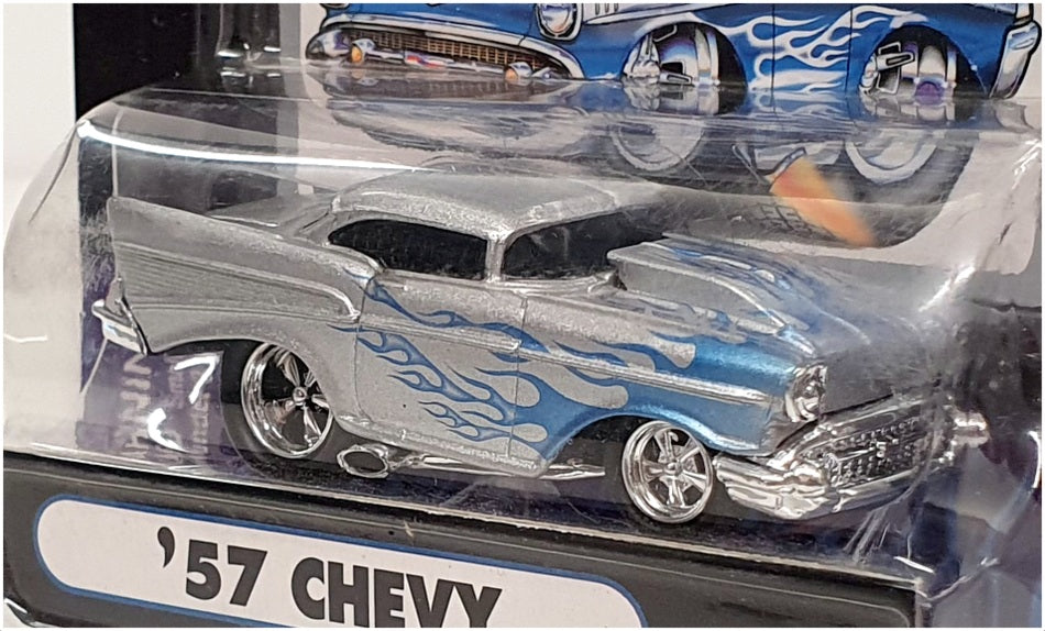 Muscle Machines 1/64 Scale 71161 02-58 - 1957 Chevrolet - Silver/Blue