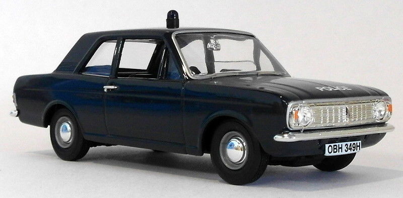 Vanguards 1/43 Scale Diecast VA04104 - Ford Cortina Mk2 - Thames Valley Police