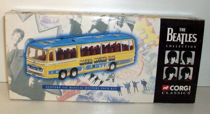 Corgi 1/50 Scale 35302 The Beatles Bedford VAL Magical mystery tour bus