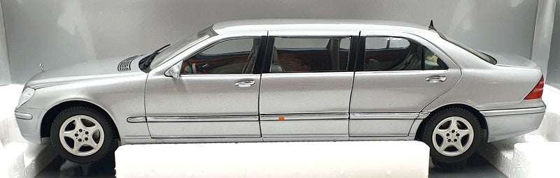 Sunstar 1/18 Scale 4114 - Mercedes Benz S Class Pullman Limousine Silver