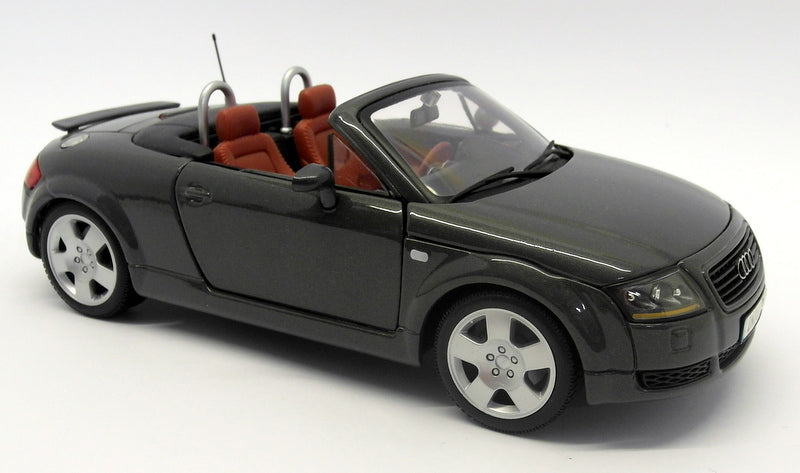 Maisto 1/18 Scale Model Car - 31878 Audi TT Roadster Metallic Grey