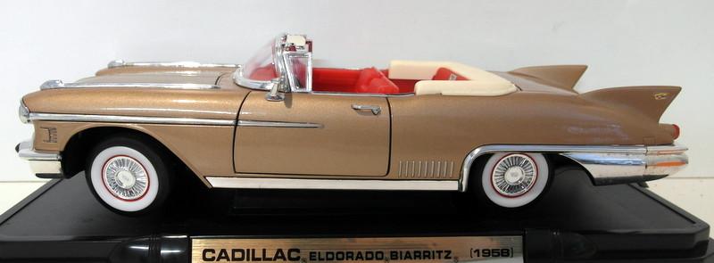 Road Signature 1/18 Scale Diecast - 92158 1958 Cadillac Eldorado Biarritz