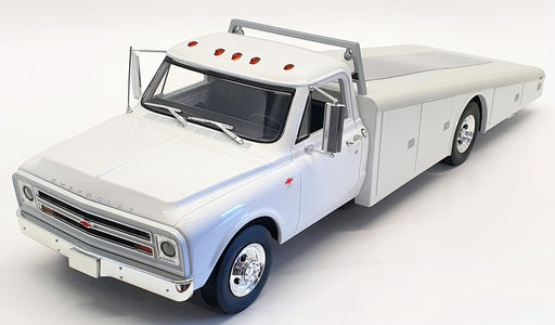 Acme 1/18 Scale Model 1801700 - 1967 Chevrolet C30 Ramp Truck - White