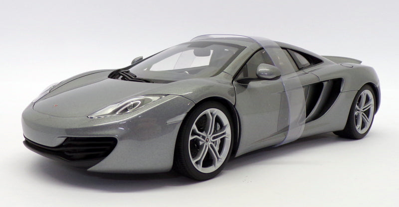 Autoart 1/18 Scale Model Car 76007 - McLaren 12C - Silver