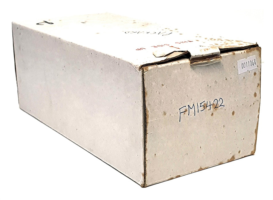 Danbury Mint 1/24 Scale FM15422 - 1934 Packard V-12 Le Baron Speedster - Red