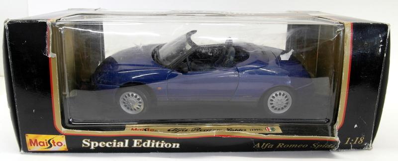 Maisto 1/18 scale Diecast - 31831 Alfa Romeo Spider 1995 Blue