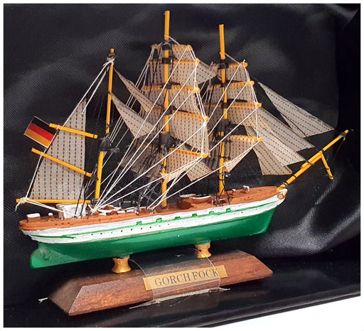 DeAgostini Appx 12cm Long Model Ship 221213 - Gorch Fock - Green