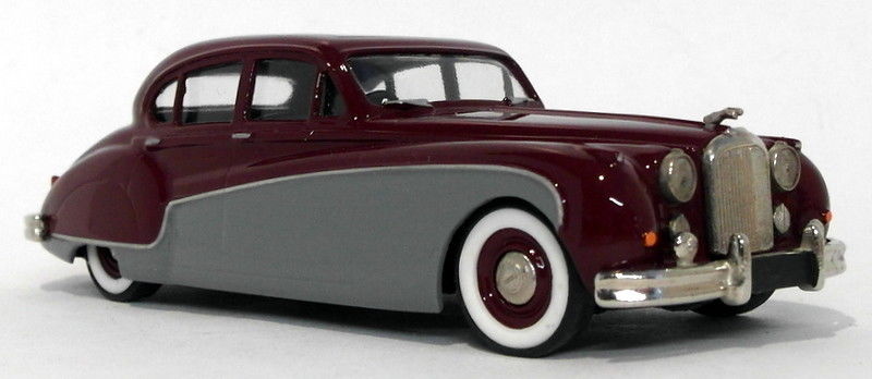 Milestone Miniatures 1/43 Scale GC6MG - 1958-61 Jaguar Mk.IX - Maroon Grey