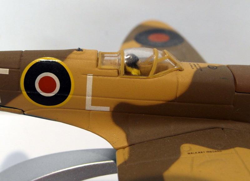 Corgi 1/72 Scale diecast AA31902 Supermarine Spitfire MKIB EP706/TL 249 Sqn
