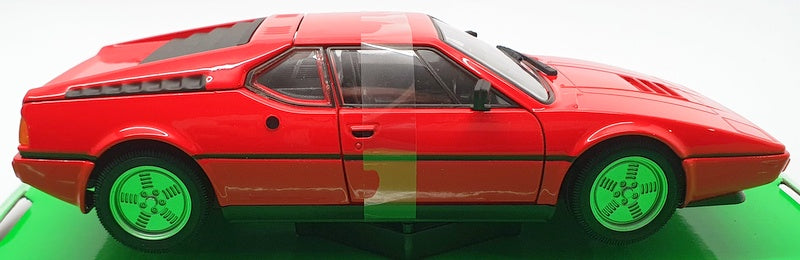 Welly 1/24 Scale Model Car 24098W - BMW M1 - Red