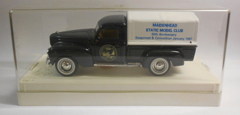 Solido 1/43 Scale Metal Model - SO19 DODGE 'MAIDENHEAD MODEL CLUB'