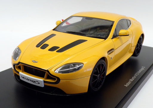 Frontiart 1/18 Scale AS014034 - Aston Martin Vulcan - Orange Frontiart 1/18 Scale AS014034 - Aston Martin Vulcan - Orange