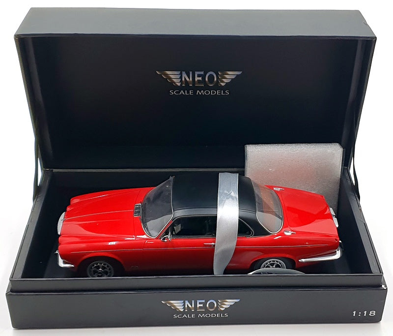 Neo 1/18 Scale NEO18087 - Daimler Double Six Coupe - Red/Black