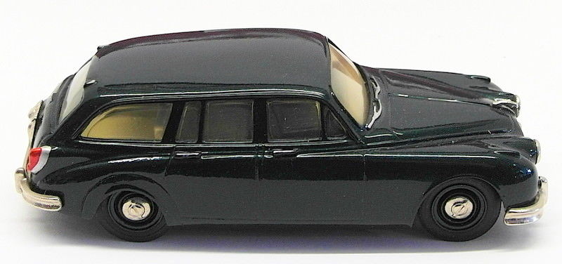 Milstone Miniatures 1/43 Scale Model Car GC171 - Jaguar Mk2 Estate - BR Green