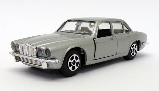 Polistil 10cm Long Diecast CE61 - Jaguar XJ4.2 - Silver