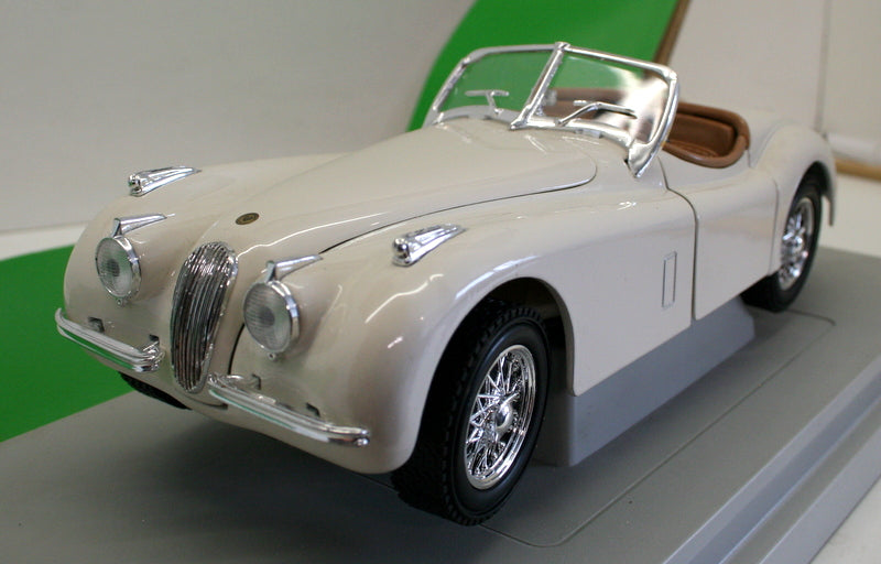 Britains 1/18 Scale Diecast - 7482 - 1948 Jaguar XK120 - Cream