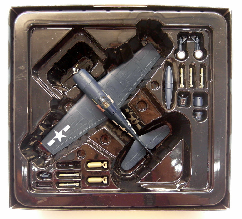 Corgi 1/72 PR99402 Grumman F6F-5 Hellcat USS Essex OCT 1944