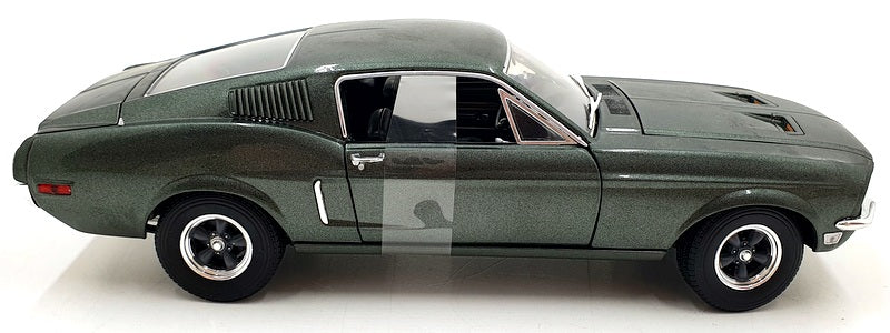 Greenlight 1/18 Scale Diecast 12822 - Steve McQueen 1968 Ford Mustang GT Bullitt
