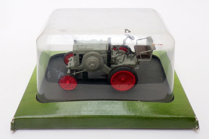 Hachette 1/43 Scale Model Tractor HT034 - 1929 Deutz MTZ 120 - Grey