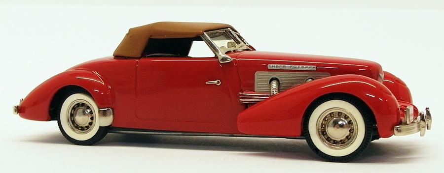 Minimarque 43 1/43 Scale US34B - 1937 Cord Sportsman Coupe 812 Supercharged