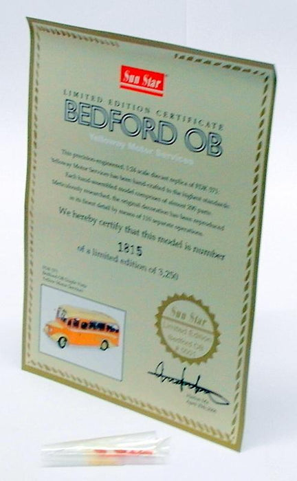 Sun Star 1/24 Scale Bus 5001 - Bedford OB Duple Vista Coach - Cream Orange