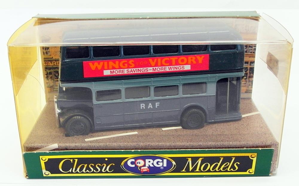 Corgi 1/76 Scale Model D599 - AEC Bus - RAF Battle Of Britain 1940-1990