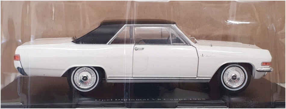 Hachette 1/24 Scale G1648005 - 1965 Opel Diplomat V8 Coupe - White/Black