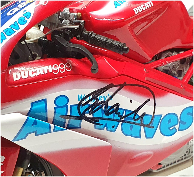 Minichamps 1/12 Scale 122 052236 - Ducati 999F04 Lavilla 2005 SIGNED