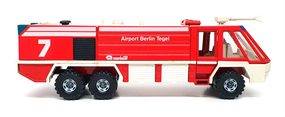 Siku 1/55 Scale Diecast 3513 - Rosenbauer Airport Fire Engine Berlin Tegel