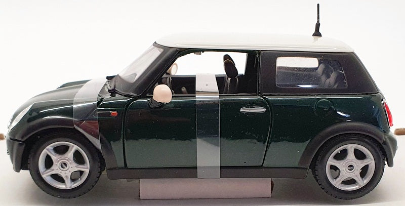 Maisto 1/24 Scale Model Car 31219 - BMW Mini Cooper - Green