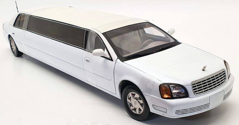 Sunstar 1/18 Scale Model Car 4232 - 2004 Cadillac Deville Limousine - White