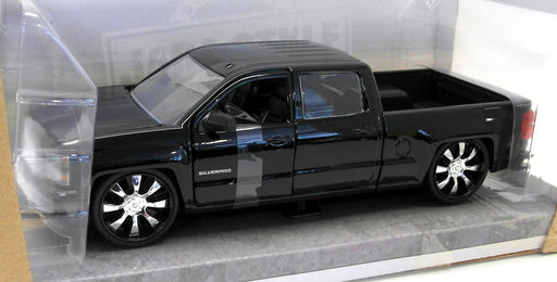 Jada Just Trucks 1/24 Scale Diecast - 97026 2014 Chevrolet Silverado Black