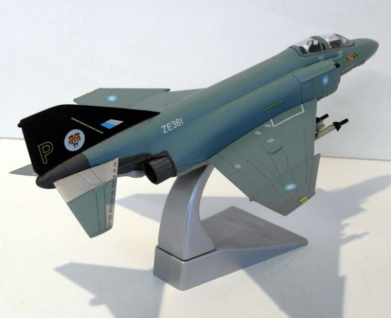 Corgi 1/72 Scale AA33202 - McDonnell F-4J Phantom F. MK3 ZE361 74 Sq. 1986