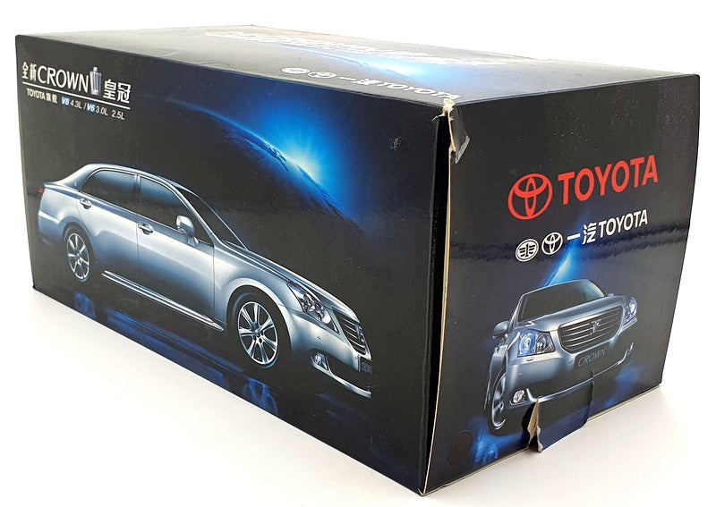 Toyota Dealership 1/18 Scale DL18222TOY - Toyota Crown - Black