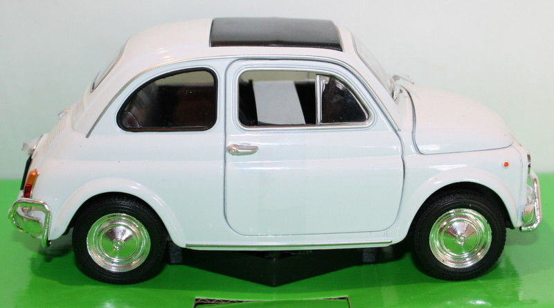 Welly NEX 1/24 Scale 22515W - Fiat Nuova 500 - White