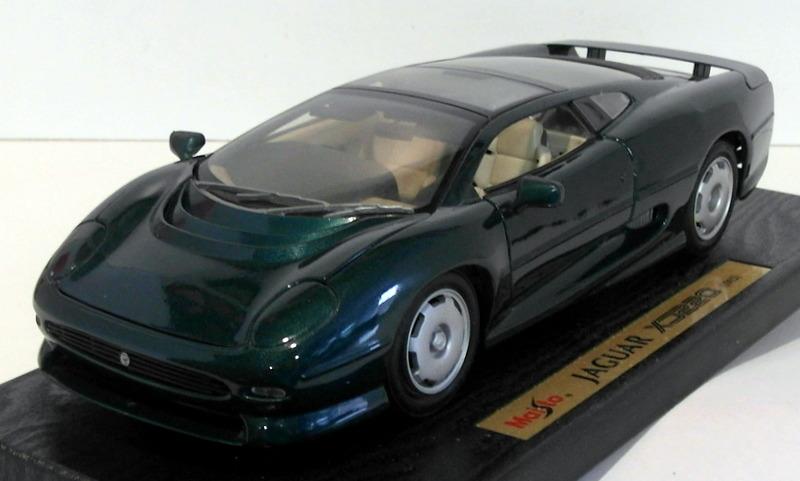 Maisto 1/18 Scale Diecast 32807 - 1992 Jaguar X220 - Green