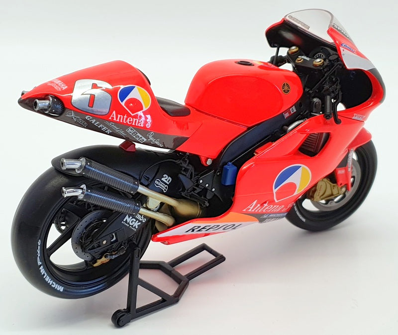 Minichamps 1/12 Scale 122 026320 - Yamaha YZR 500 Pere d'Antin MotoGP  2002