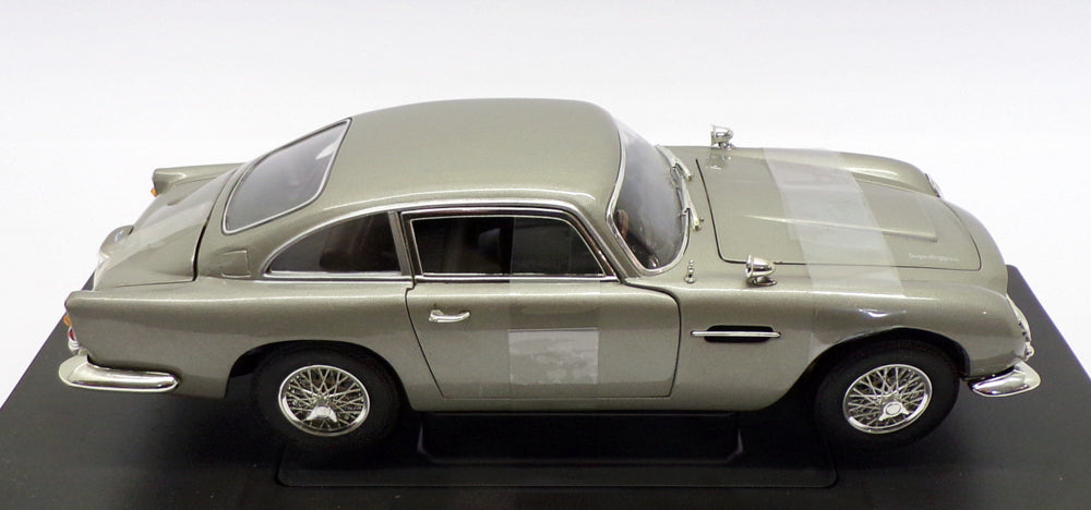 Ertl 1/18 Scale 39413 - 1965 Aston Martin DB5 James Bond 007 Casino Royale