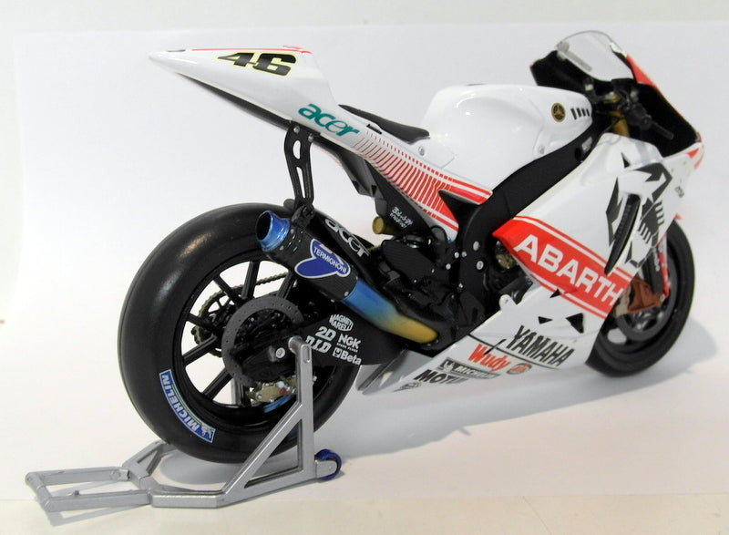 Minichamps 1/12 Scale 122 073196 Yamaha YZR M1 GP Australia 2007 V. Rossi