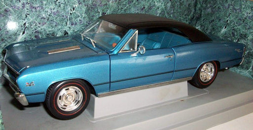 Ertl 1/18 Scale - 7245 1967 Chevrolet Chevelle L-78 - Blue