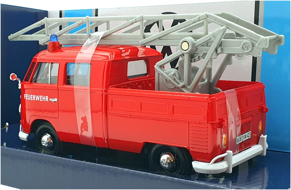 Motor Max 1/24 Scale 79584 - Volkswagen Type 2 T1 Fire Truck With Ladder - Red