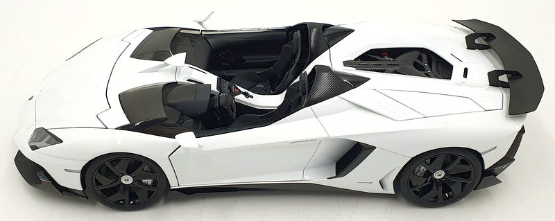 Autoart 1/18 Scale Diecast 74674 - Lamborghini Aventador J - White