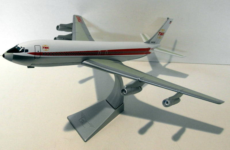 Corgi 1/144 Scale Diecast  AA32902 Boeing 707-331B N18709 Trans World Airlines