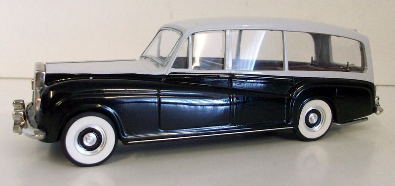 Top Marques 1/43 Scale - RR14 - Rolls Royce Phantom V Hearse 1959 - Black / Grey