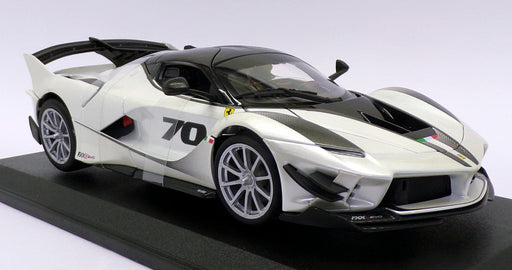 Burago 1/18 Scale Model Car 18-16012 - Ferrari FXX-K Evo - White/Black