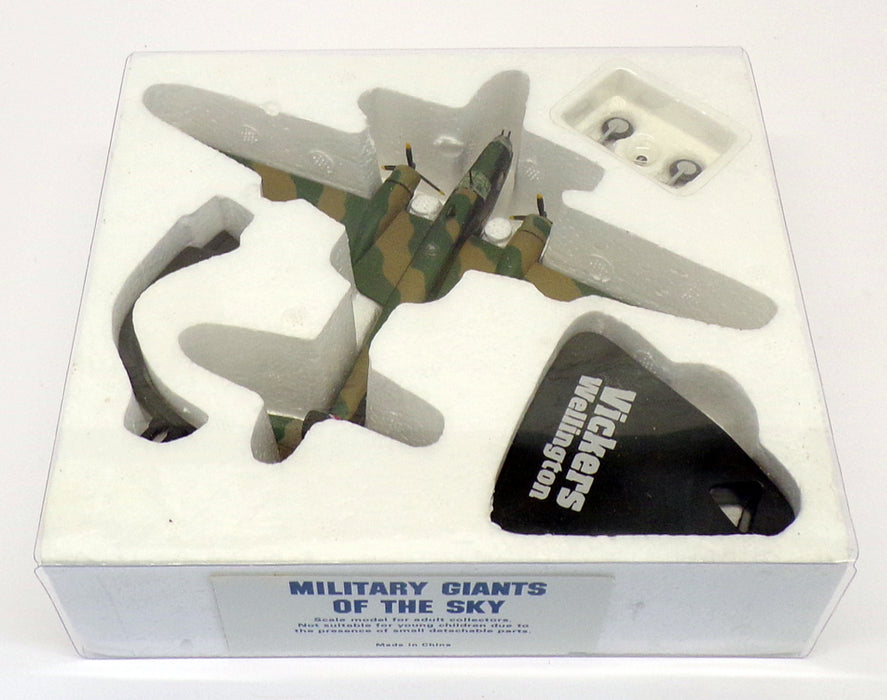 Atlas Editions 20cm Wide Wingspan 3 903 005 - Vickers Wellington